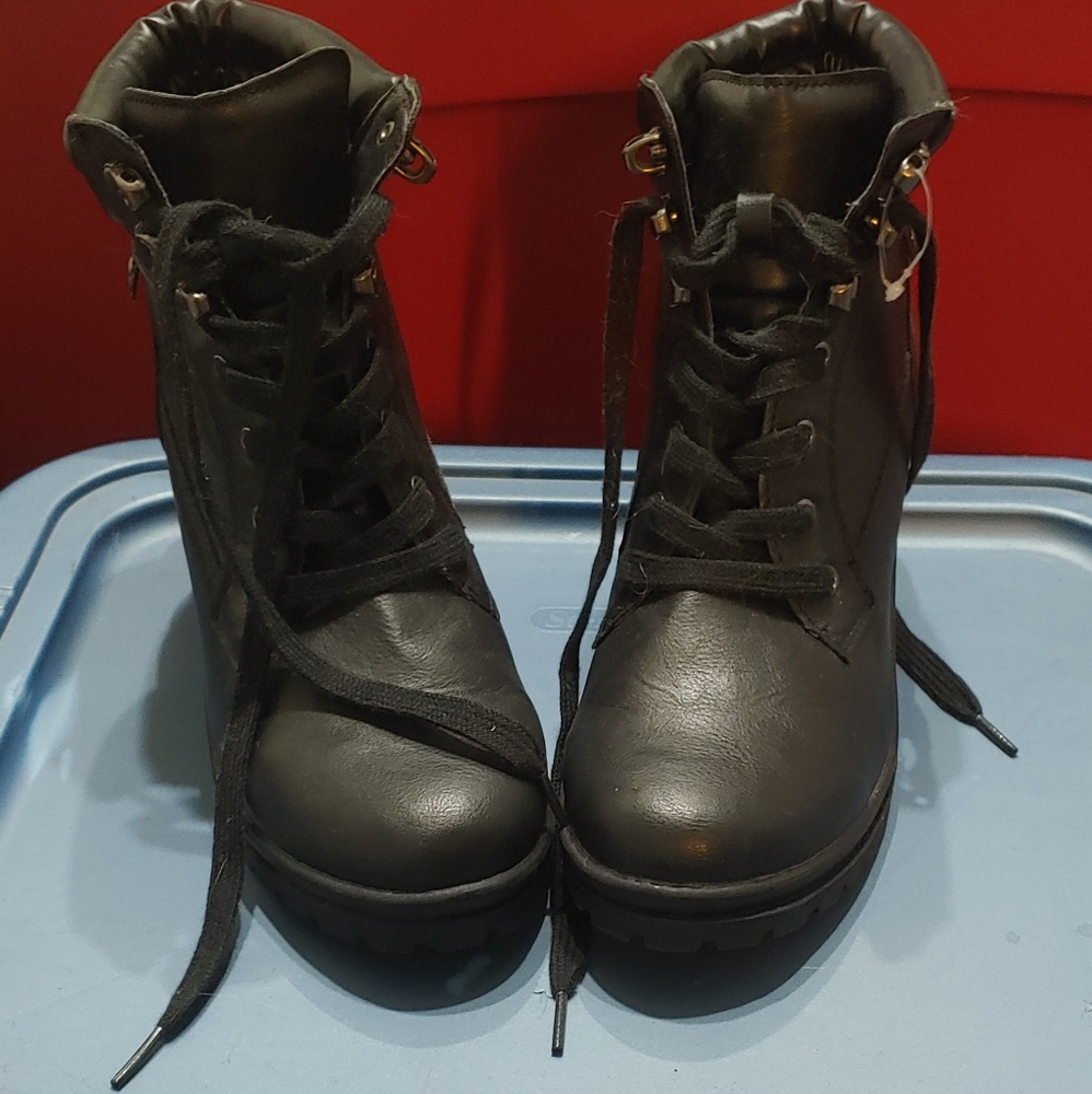 Black Ankle boots sz11 reg
